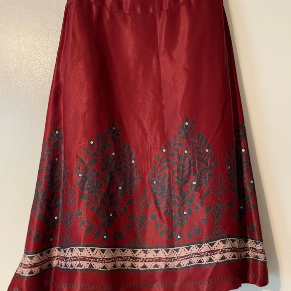 H&M A Line Burgundy Skirt Sequins Leaf Geometric Design Size 12 - Picture 5 of 10